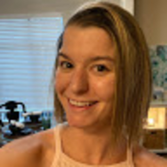 Meet your Posher, Staci - Picture 1 of 1
